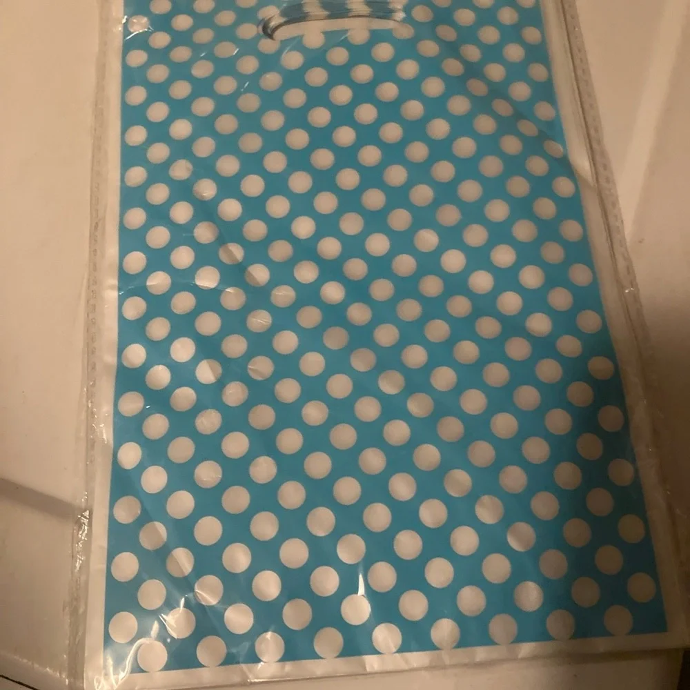Colorful Gift Bags Set - Picture 4 of 4